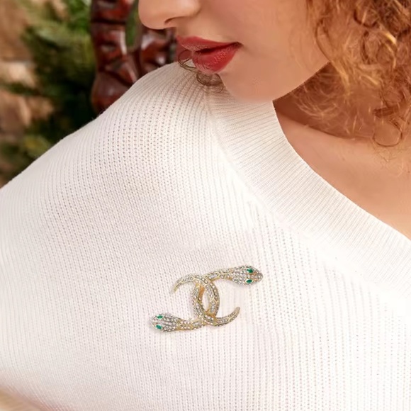 Serpenti Snake Gold Crystal Green Eyes Brooch - Picture 9 of 9